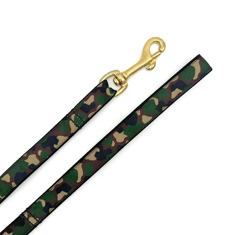  . **Cat clothes cute model**Camo Dog Leash