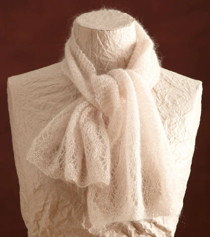 - Climbing pet constant temperature heating padCloud White Lace Scarf (Knit)