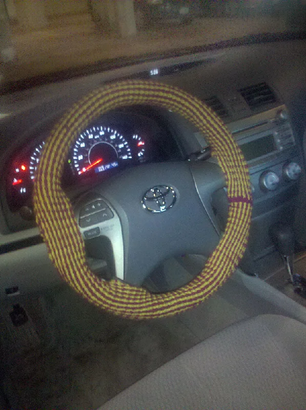 - Pregnant cat delivery room warming boxSteering Wheel (Knit)