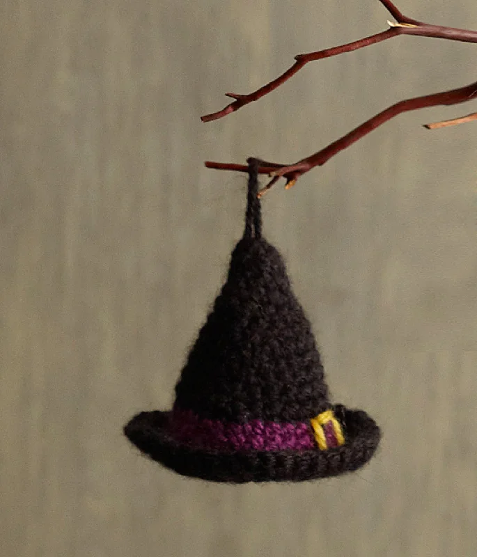 - Winter warm clothes for short-haired dogsHalloween Witch Hat Ornament (Crochet)