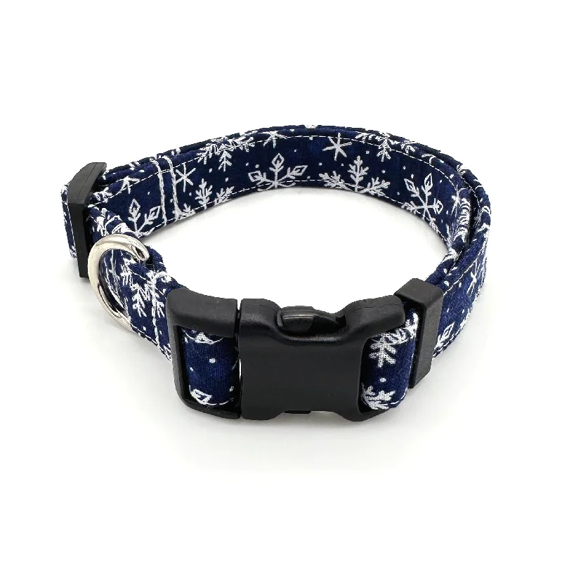  . **Dog paw cream is winter**Snowflake Dog Collar